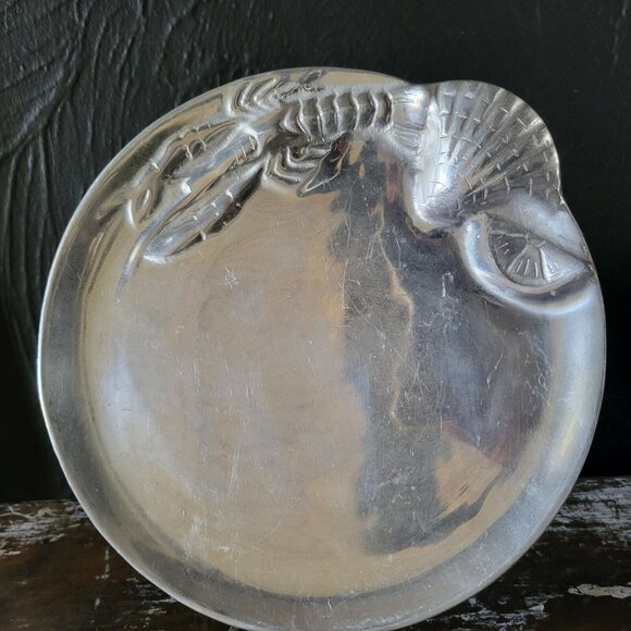 Small Round Aluminum Platter With Lobster / Crayfish Boil Motif, Beach House - Picture 1 of 3